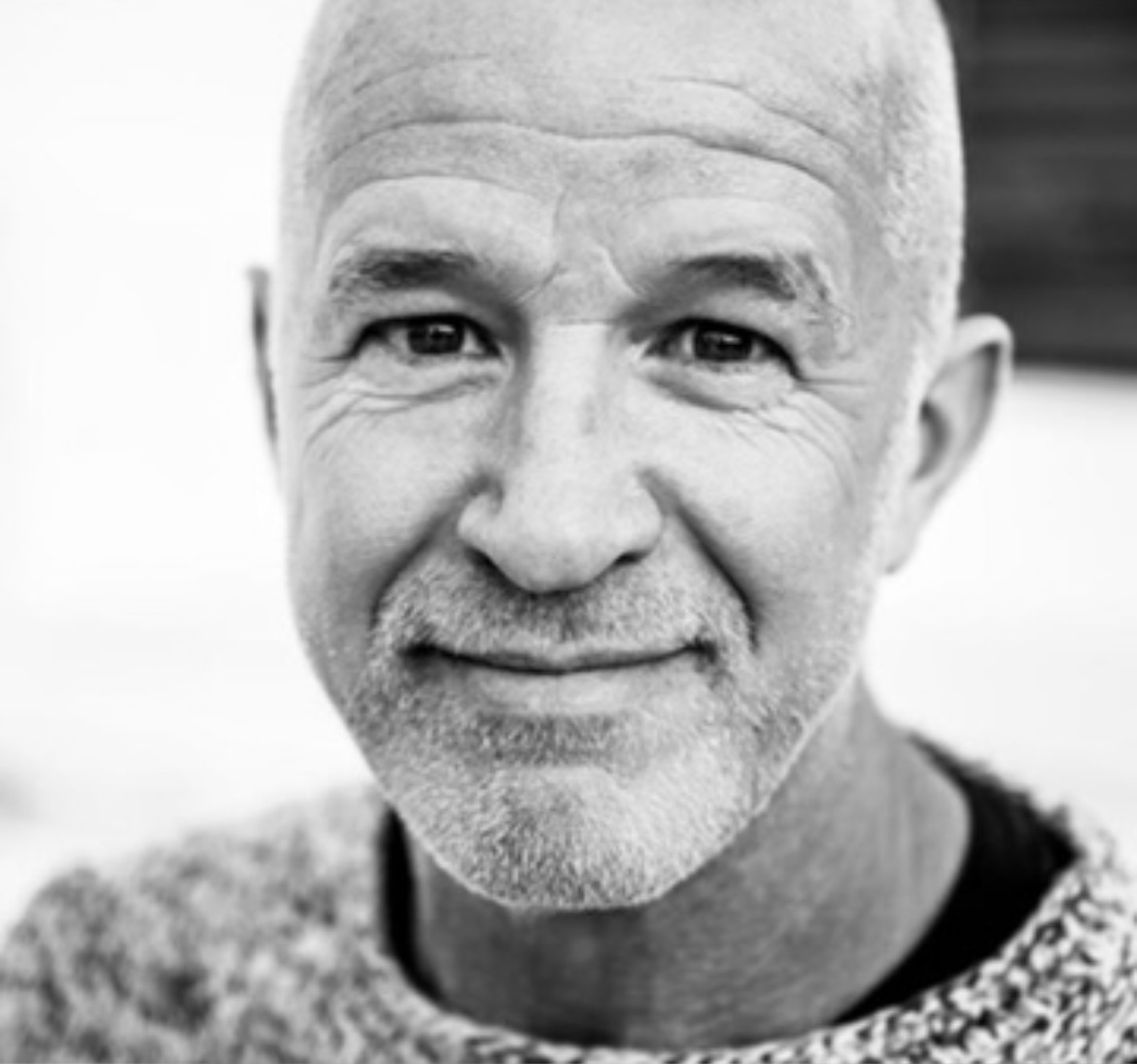Portret van Frans Wijngaarden, spreker over interactie en publieksbetrokkenheid en humor en entertainment en hr en talentontwikkeling en learning & development en leren en ontwikkelen en opleiden en ontwikkelen en persoonlijke ontwikkeling en samenwerken en teamontwikkeling en stress-sensitief werken